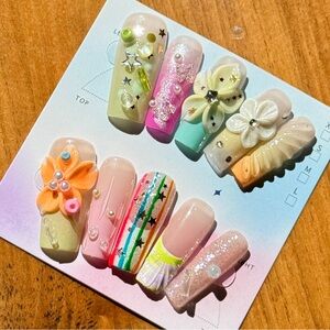 (Sold)Y2K 3D Floral & Glitter Press-On Nail Set